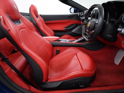 صورة 12 لـ 2020 Ferrari PORTOFINO