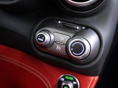 صورة 31 لـ 2020 Ferrari PORTOFINO
