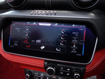 صورة 34 لـ 2020 Ferrari PORTOFINO