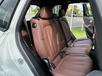 2026 BMW X5 thumbnail 18