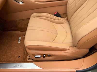 صورة 26 لـ 2020 Lexus LC CONVERTIBLE