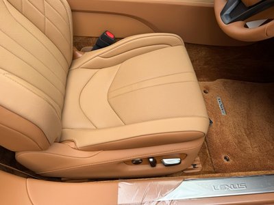 صورة 16 لـ 2020 Lexus LC CONVERTIBLE