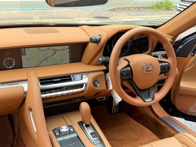 صورة 28 لـ 2020 Lexus LC CONVERTIBLE