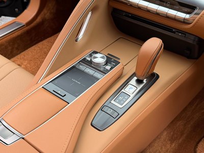 صورة 23 لـ 2020 Lexus LC CONVERTIBLE