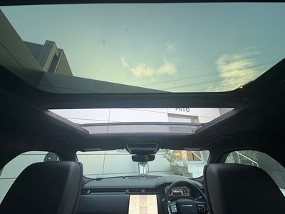2025 LAND Rover RANGE ROVER VELAR photo 4