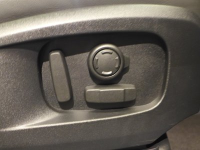 2023 LAND Rover DEFENDER thumbnail 18