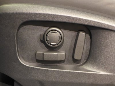 2023 LAND Rover DEFENDER thumbnail 23
