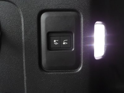 2023 LAND Rover DEFENDER thumbnail 65