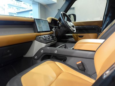 2023 LAND Rover DEFENDER thumbnail 24