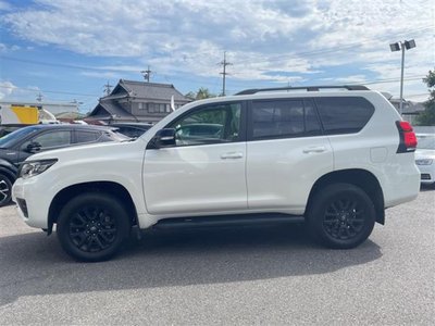 صورة 34 لـ 2023 Toyota LAND CRUISER PRADO