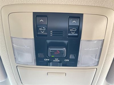 صورة 24 لـ 2023 Toyota LAND CRUISER PRADO