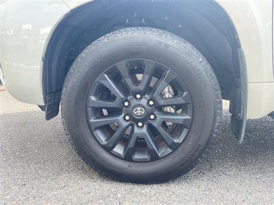 صورة 43 لـ 2023 Toyota LAND CRUISER PRADO