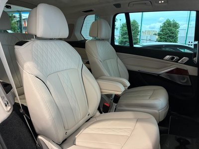 صورة 15 لـ 2021 BMW Alpina XB7