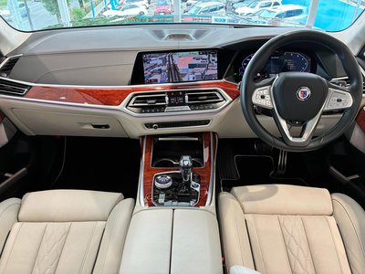 صورة 3 لـ 2021 BMW Alpina XB7