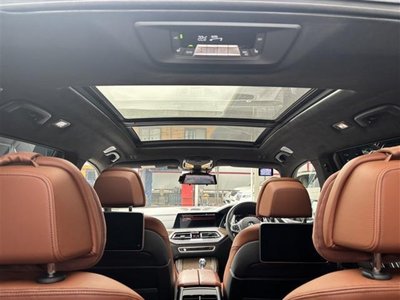 2020 BMW X7 photo 12