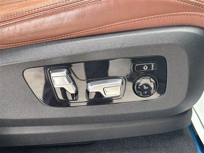 2020 BMW X7 thumbnail 21