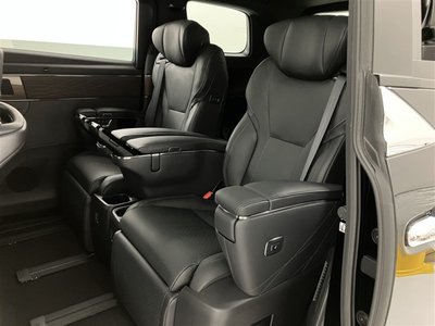 صورة 38 لـ 2024 Toyota ALPHARD