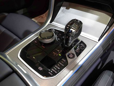 2020 BMW 8 SERIES thumbnail 25