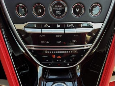 2017 Aston Martin DB11 — миниатюра 19