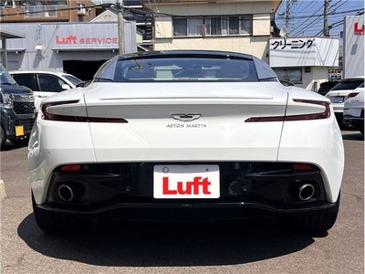 2017 Aston Martin DB11 — миниатюра 5