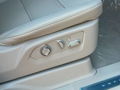 2026 Cadillac ESCALADE — миниатюра 41