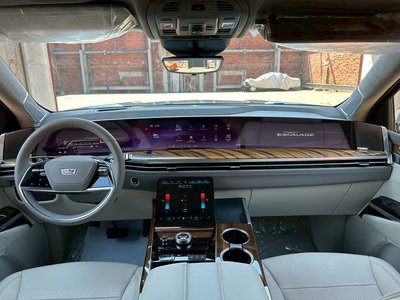 2026 Cadillac ESCALADE — миниатюра 3