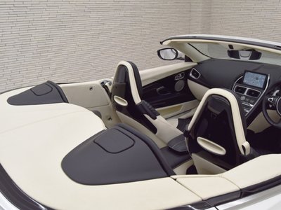 صورة 14 لـ 2018 Aston Martin DB11 VOLANTE