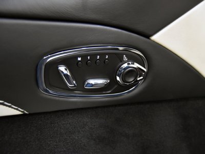 صورة 22 لـ 2018 Aston Martin DB11 VOLANTE