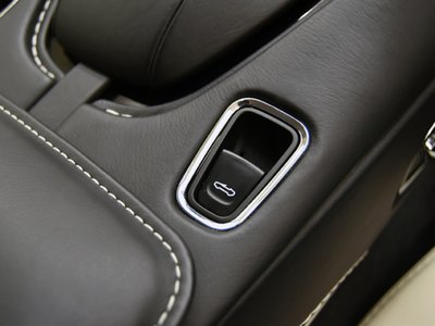 صورة 24 لـ 2018 Aston Martin DB11 VOLANTE