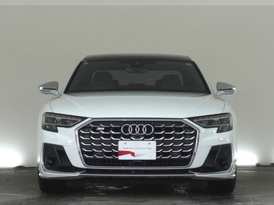 2025 AUDI S8 photo 3