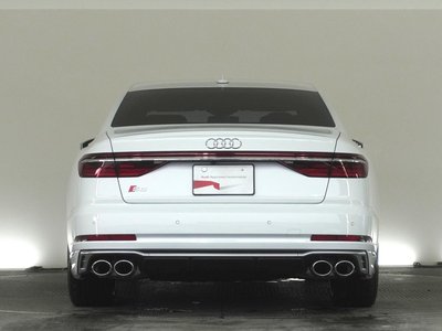 2025 AUDI S8 photo 6