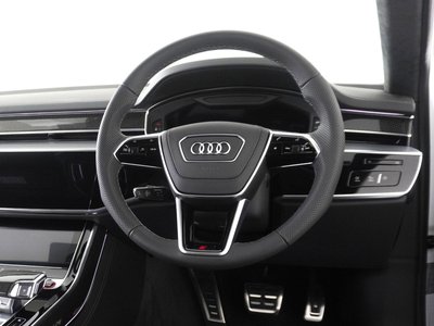 2025 AUDI S8 photo 13