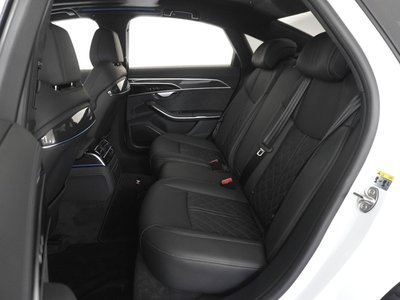 2025 AUDI S8 photo 10