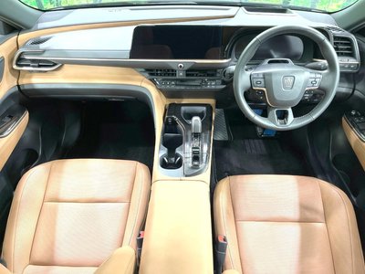 2024 Toyota CROWN SPORT photo 2