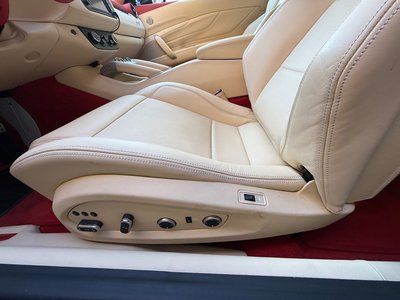 صورة 14 لـ 2010 Ferrari FF