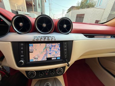 صورة 19 لـ 2010 Ferrari FF