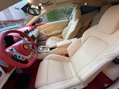صورة 13 لـ 2010 Ferrari FF