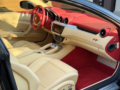 صورة 20 لـ 2010 Ferrari FF