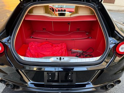 صورة 25 لـ 2010 Ferrari FF