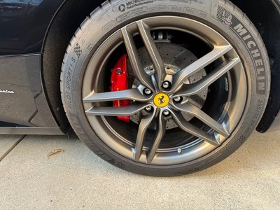 صورة 9 لـ 2010 Ferrari FF
