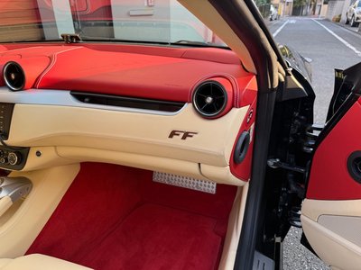 صورة 22 لـ 2010 Ferrari FF