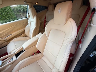 صورة 31 لـ 2010 Ferrari FF