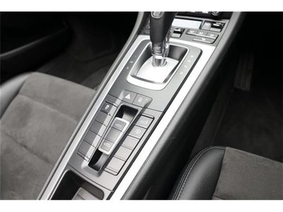 صورة 15 لـ 2016 Porsche 718
