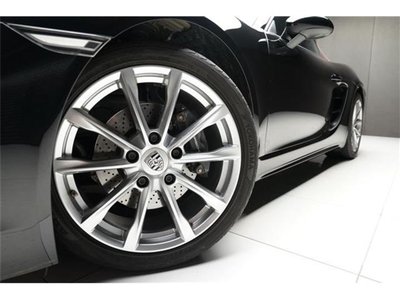 صورة 10 لـ 2016 Porsche 718