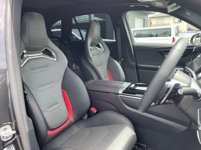 2025 Mercedes-BENZ GLC AMG 照片 8