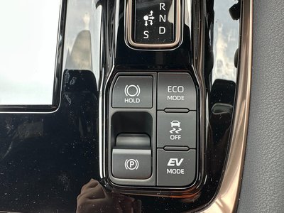 صورة 16 لـ 2025 Toyota ALPHARD