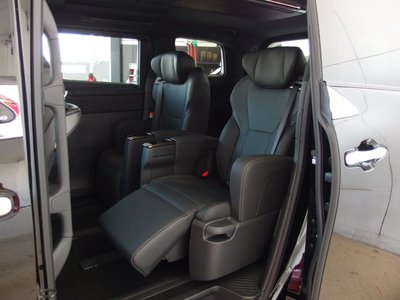 صورة 35 لـ 2025 Toyota ALPHARD
