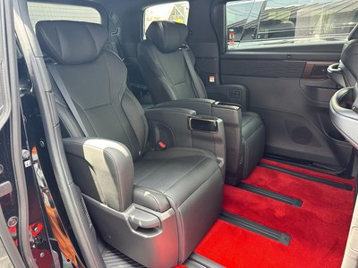 صورة 19 لـ 2025 Toyota ALPHARD