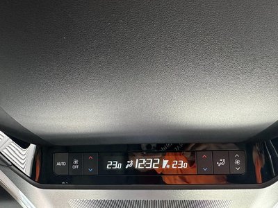 صورة 26 لـ 2025 Toyota ALPHARD