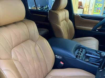 2022 Lexus LX photo 8